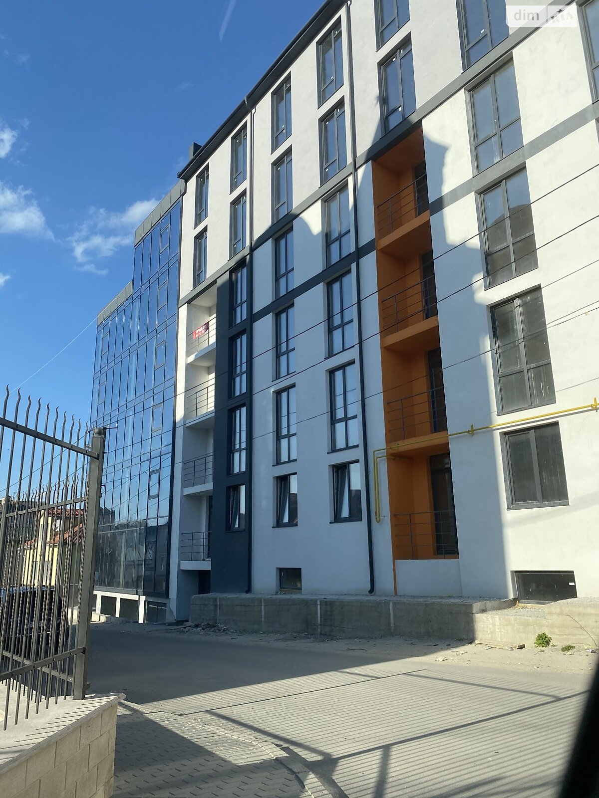 Продаж двокімнатної квартири в Тернополі, на вул. Петриківська 9, район Дружба фото 1 Продаж двокімнатної квартири в Тернополі, на вул. Петриківська 9, район Дружба фото 1