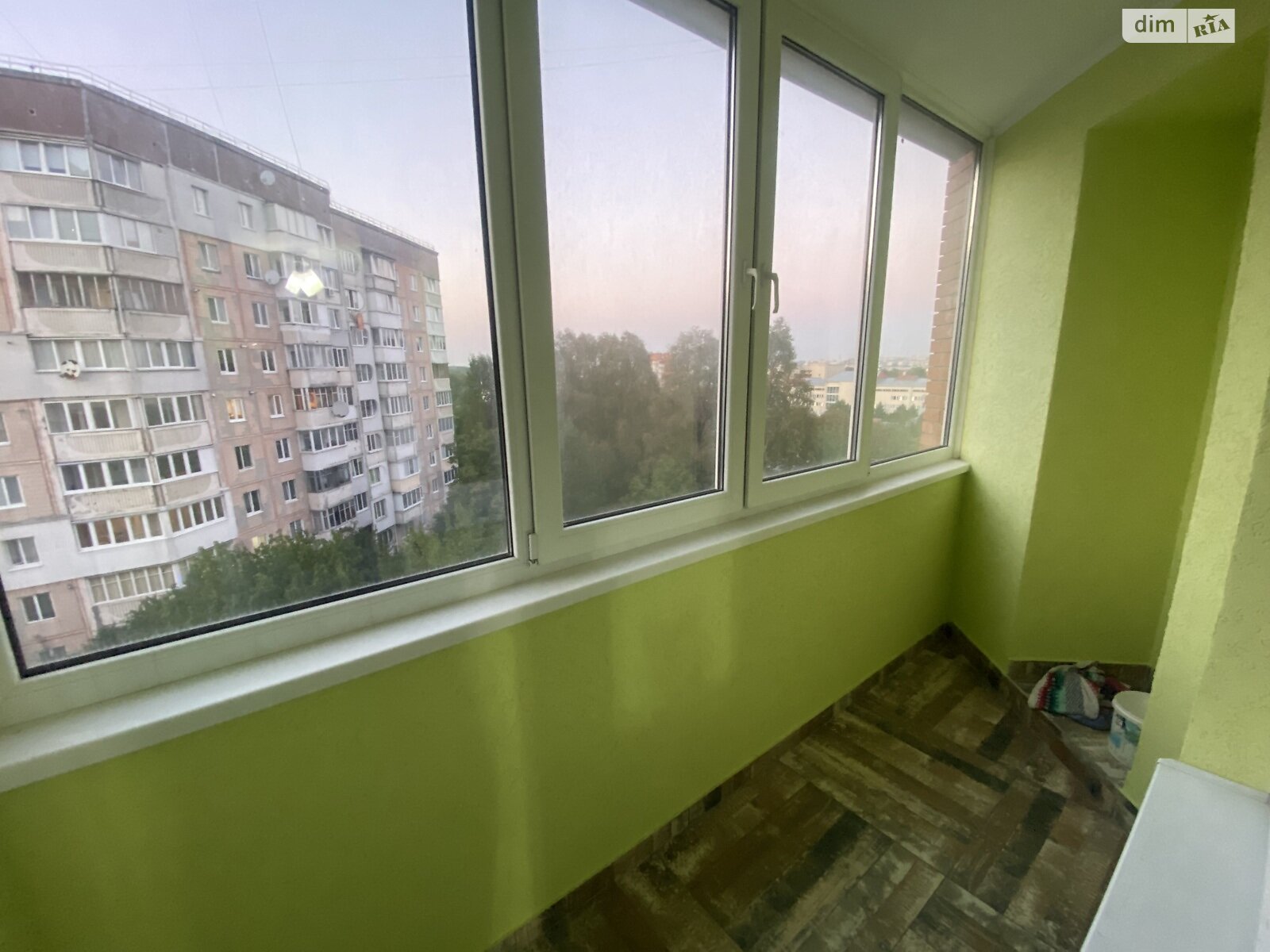 Продажа трехкомнатной квартиры в Тернополе, на бул. Просвещения, район Дружба фото 1