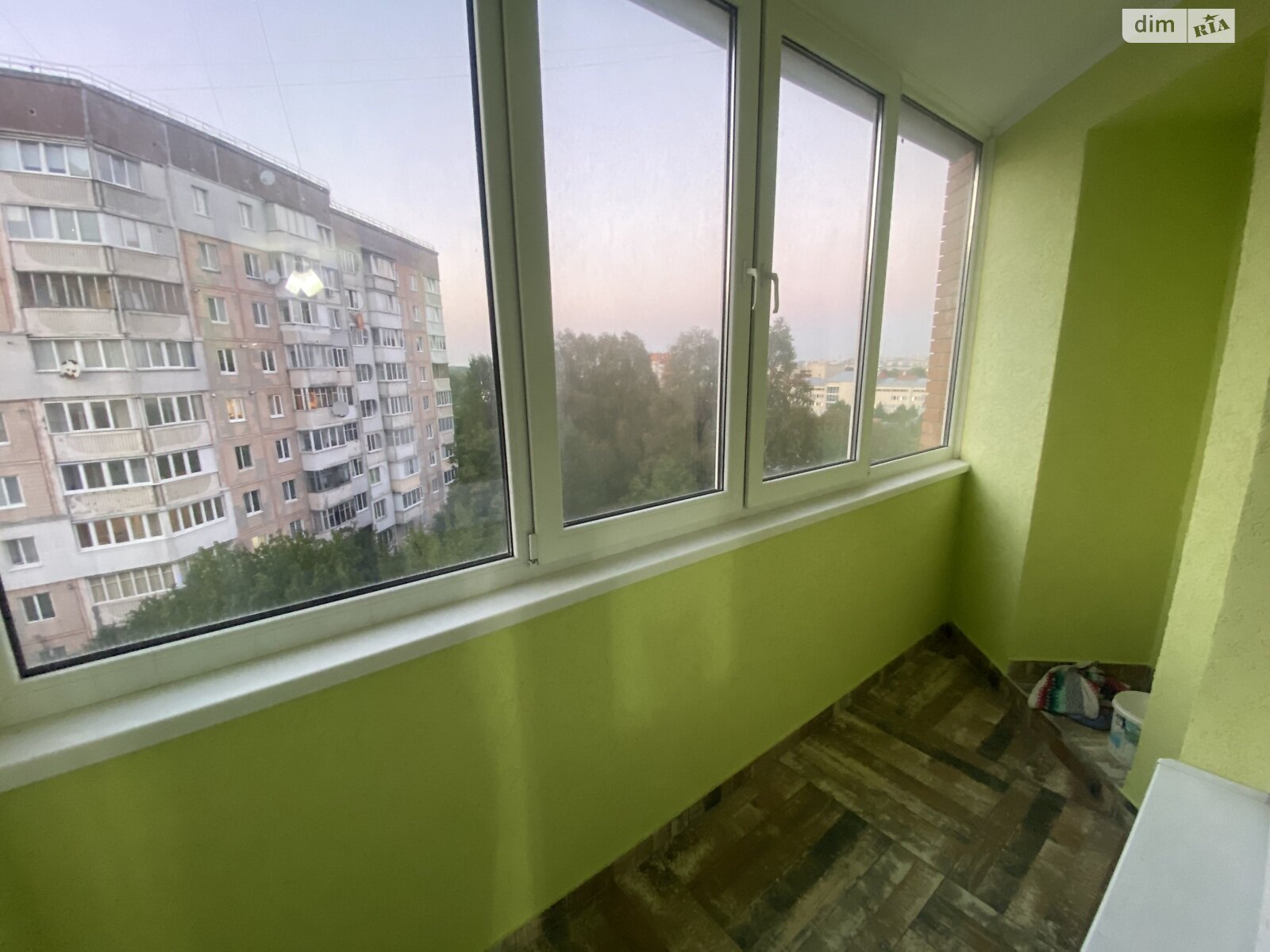 Продаж трикімнатної квартири в Тернополі, на бул. Просвіти, район Дружба фото 1 Продаж трикімнатної квартири в Тернополі, на бул. Просвіти, район Дружба фото 1