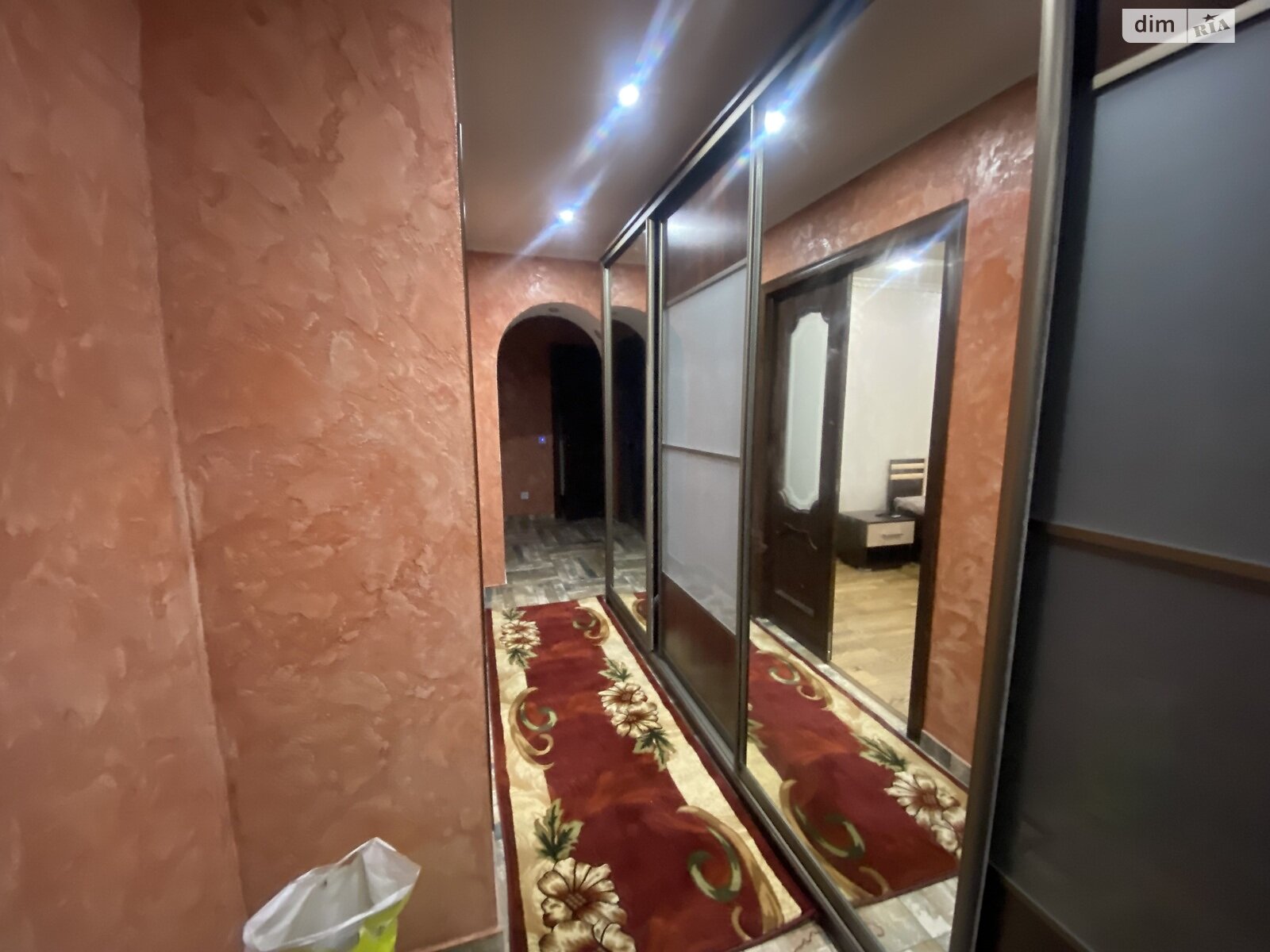 Продаж трикімнатної квартири в Тернополі, на бул. Просвіти, район Дружба фото 1 Продаж трикімнатної квартири в Тернополі, на бул. Просвіти, район Дружба фото 1