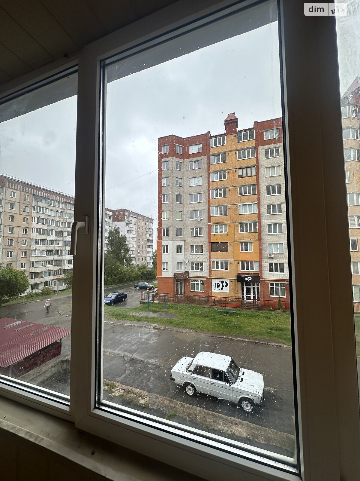Продаж трикімнатної квартири в Тернополі, на бул. Просвіти 12, район Дружба фото 1 Продаж трикімнатної квартири в Тернополі, на бул. Просвіти 12, район Дружба фото 1