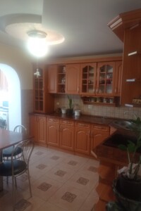 Продажа трехкомнатной квартиры в Тернополе, на бул. Просвещения 12, район Дружба фото 2