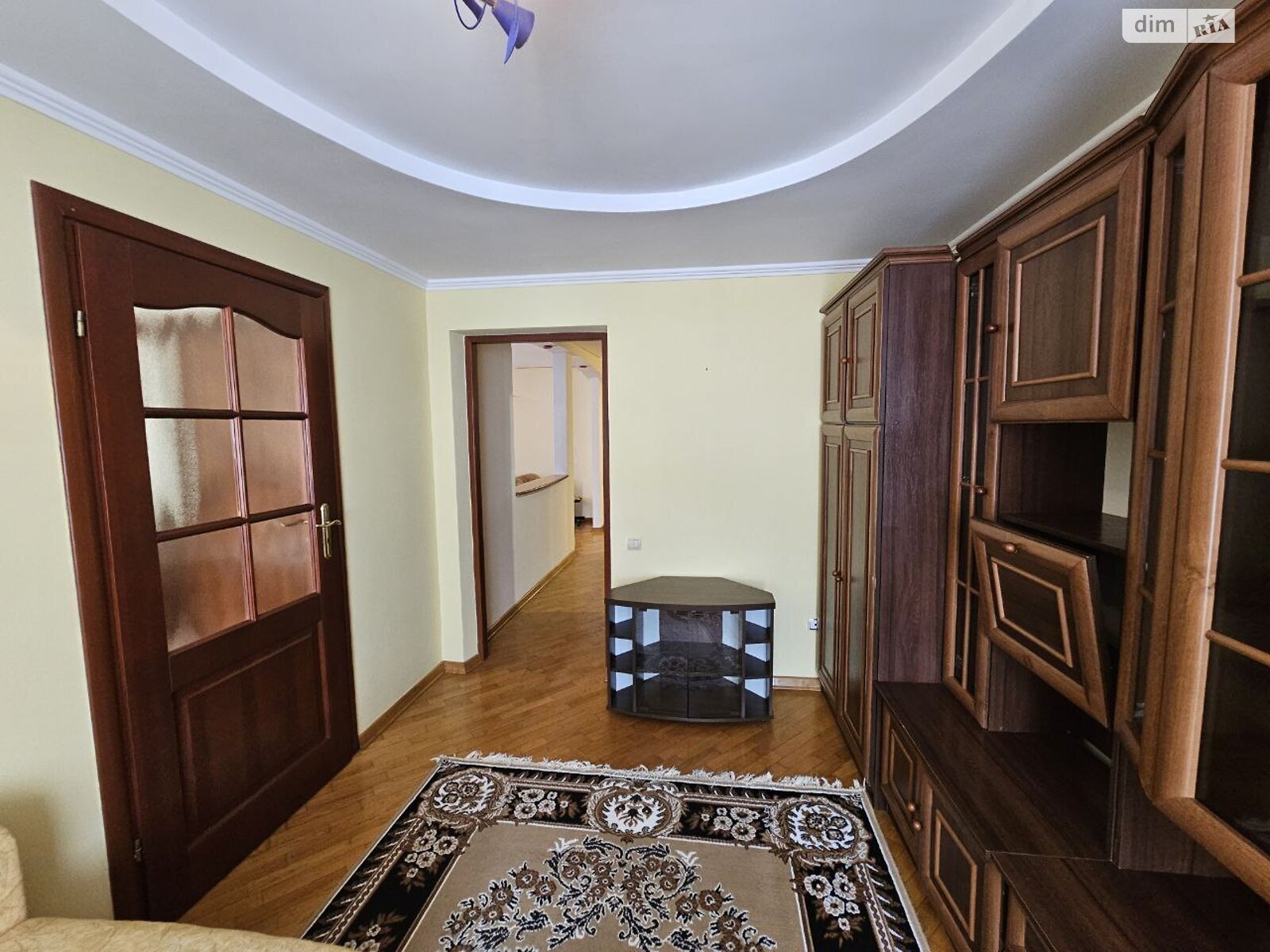 Продаж трикімнатної квартири в Тернополі, на бул. Просвіти, район Дружба фото 1 Продаж трикімнатної квартири в Тернополі, на бул. Просвіти, район Дружба фото 1