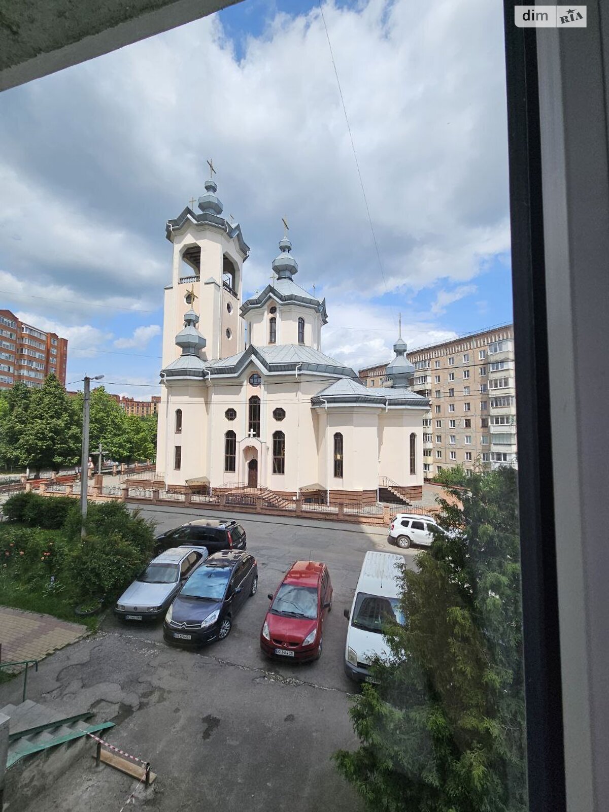 Продаж трикімнатної квартири в Тернополі, на бул. Просвіти, район Дружба фото 1 Продаж трикімнатної квартири в Тернополі, на бул. Просвіти, район Дружба фото 1