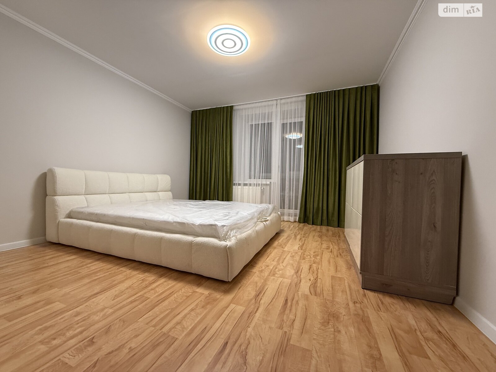 Продажа трехкомнатной квартиры в Тернополе, на бул. Просвещения, район Дружба фото 1