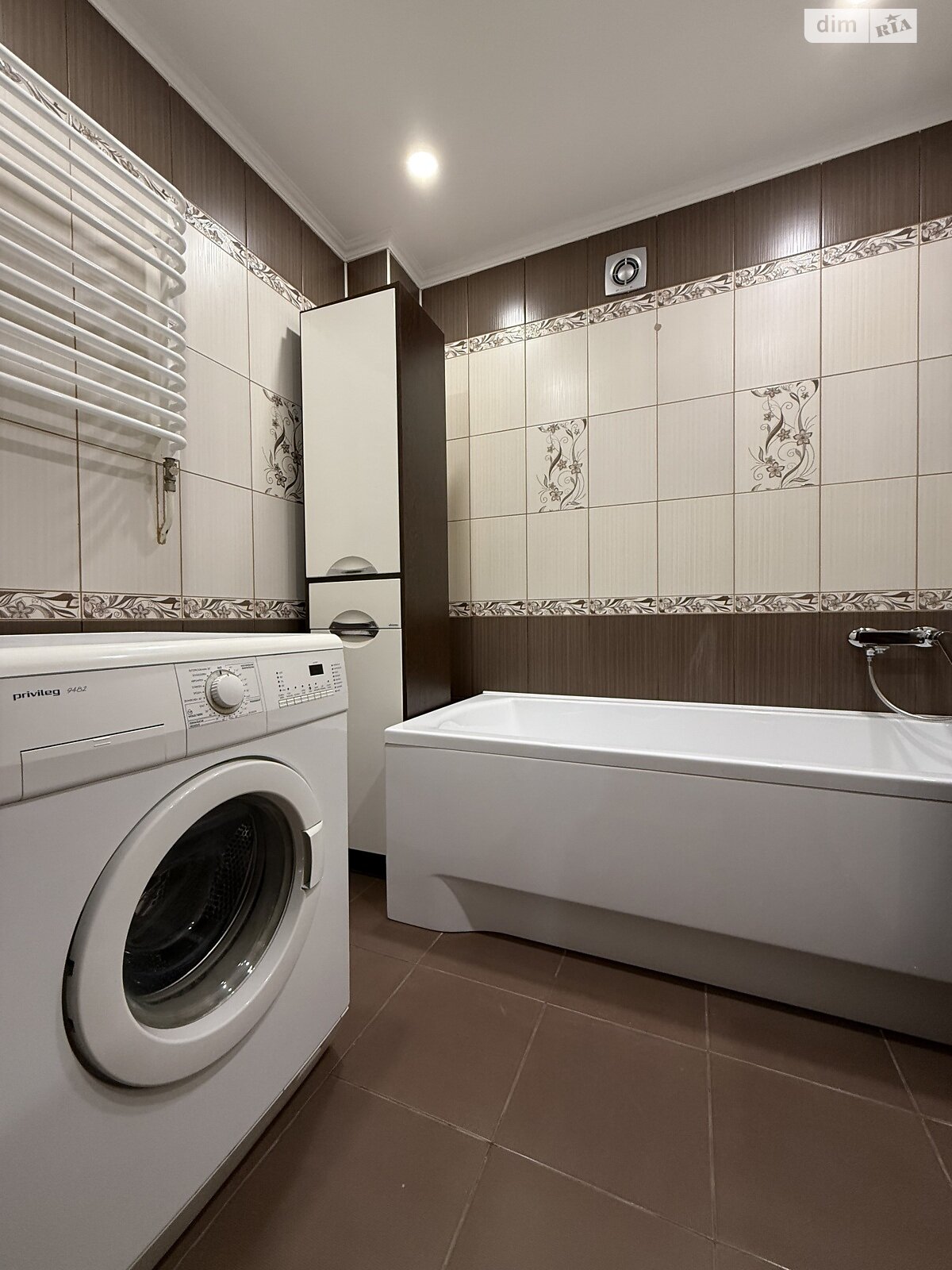 Продажа трехкомнатной квартиры в Тернополе, на бул. Просвещения, район Дружба фото 1