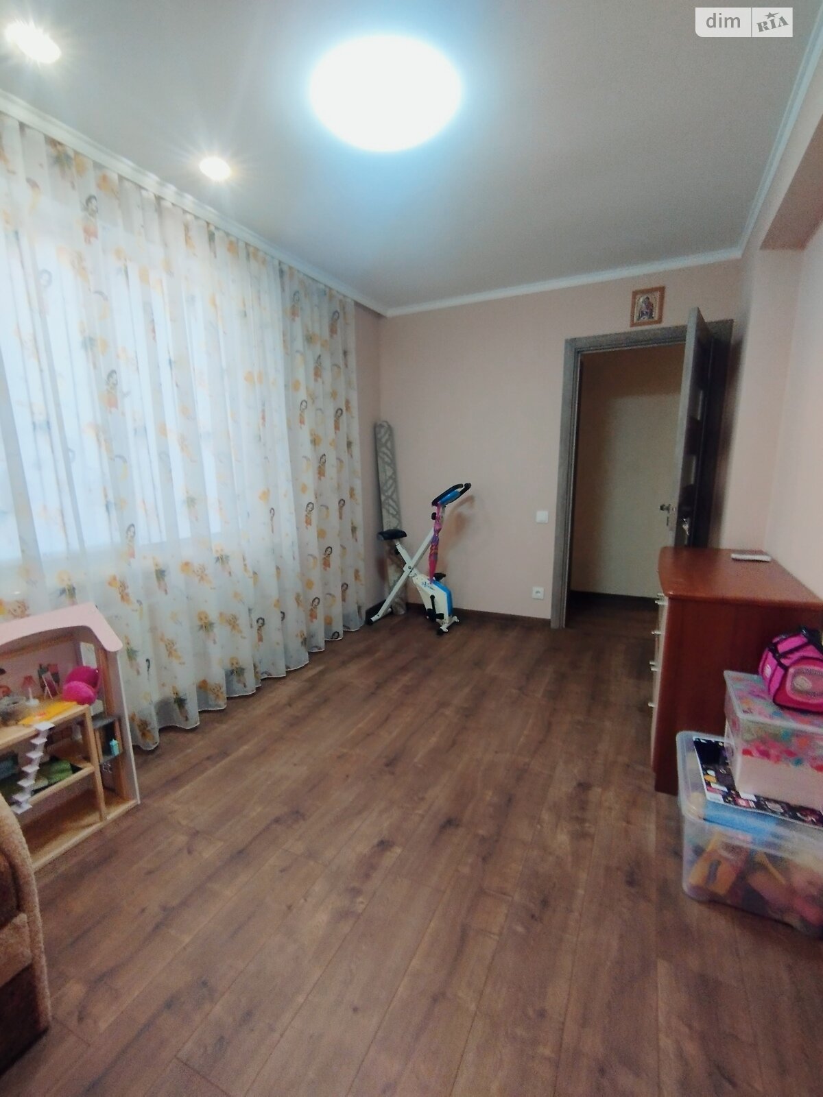 Продажа четырехкомнатной квартиры в Тернополе, на ул. Троллейбусная, район Дружба фото 1