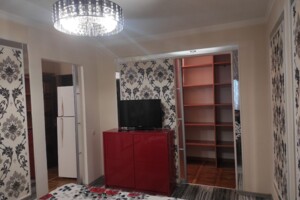 Продаж трикімнатної квартири в Тернополі, на вул. Тролейбусна, район Дружба фото 2