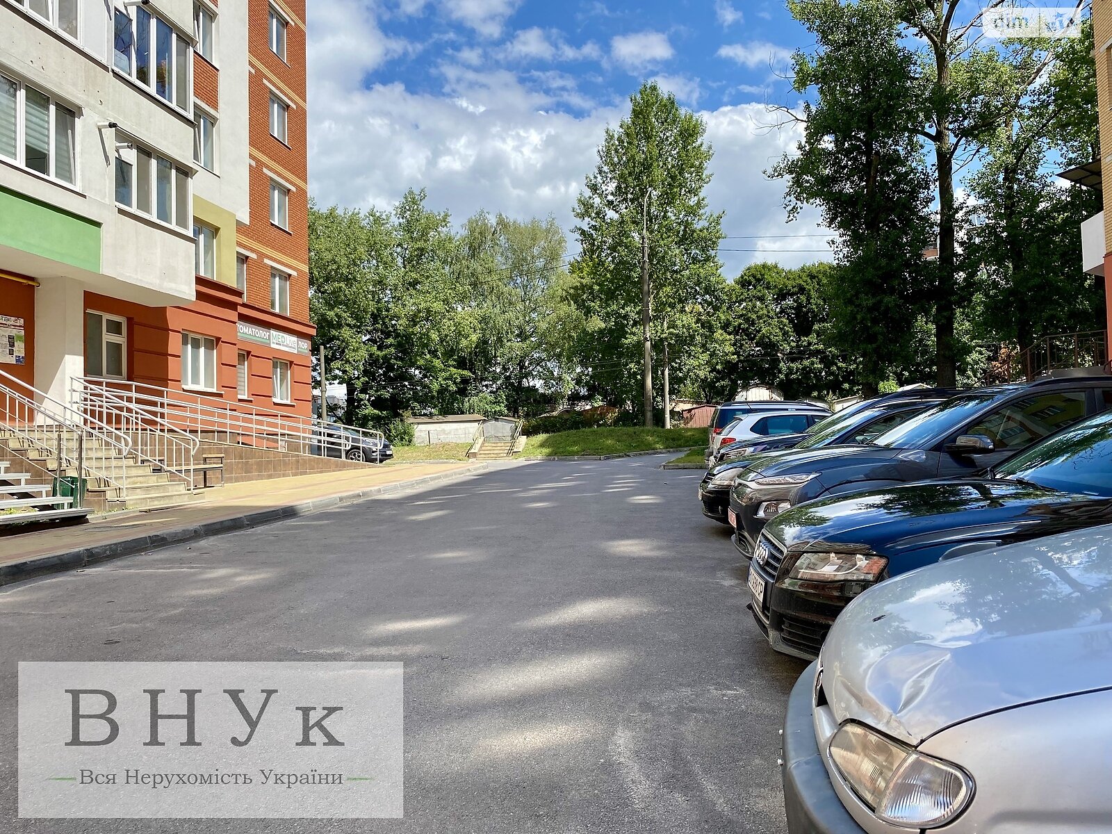 Продаж трикімнатної квартири в Тернополі, на вул. Тролейбусна, район Дружба фото 1 Продаж трикімнатної квартири в Тернополі, на вул. Тролейбусна, район Дружба фото 1