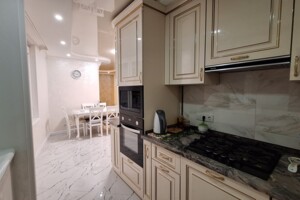 Продажа трехкомнатной квартиры в Тернополе, на ул. Троллейбусная, район Дружба фото 2