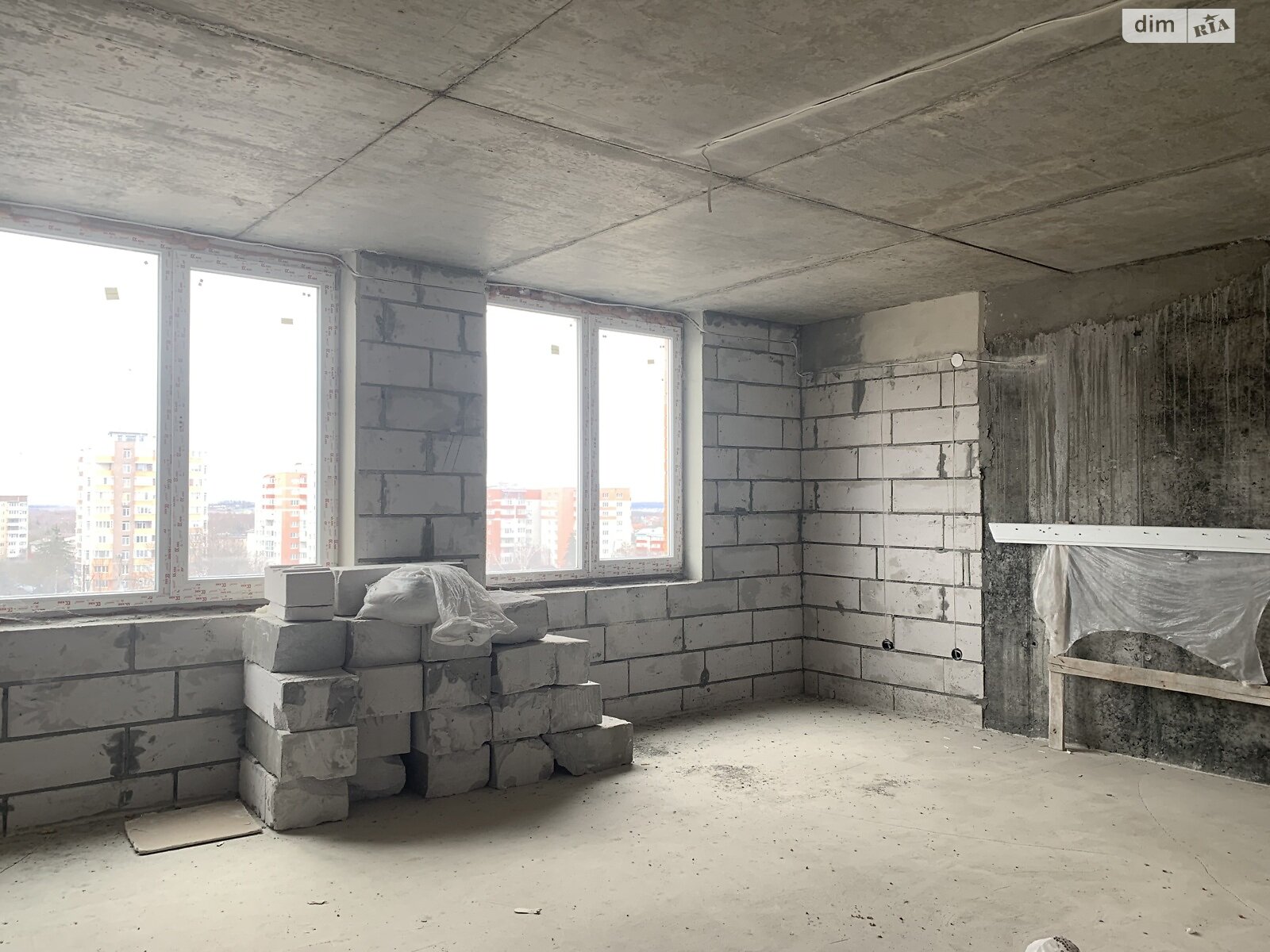Продажа трехкомнатной квартиры в Тернополе, на ул. Троллейбусная 9Б, район Дружба фото 1 Продажа трехкомнатной квартиры в Тернополе, на ул. Троллейбусная 9Б, район Дружба фото 1