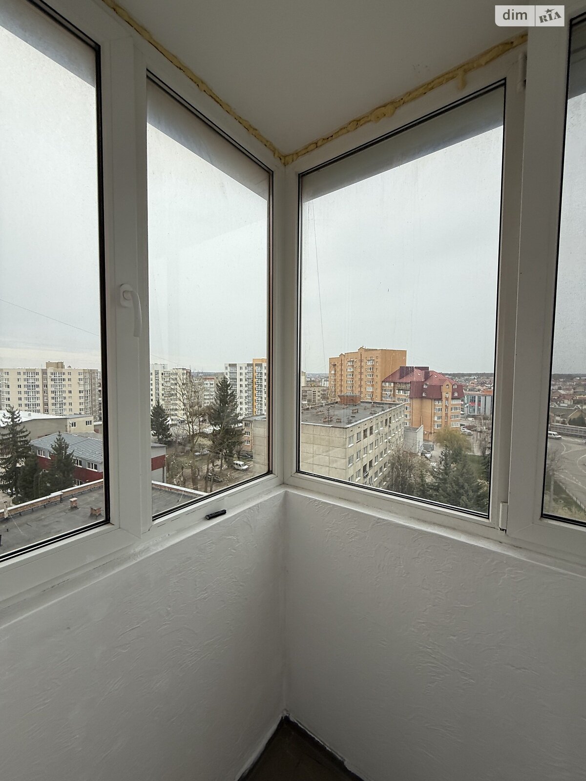 Продаж трикімнатної квартири в Тернополі, на вул. Тролейбусна, район Дружба фото 1 Продаж трикімнатної квартири в Тернополі, на вул. Тролейбусна, район Дружба фото 1