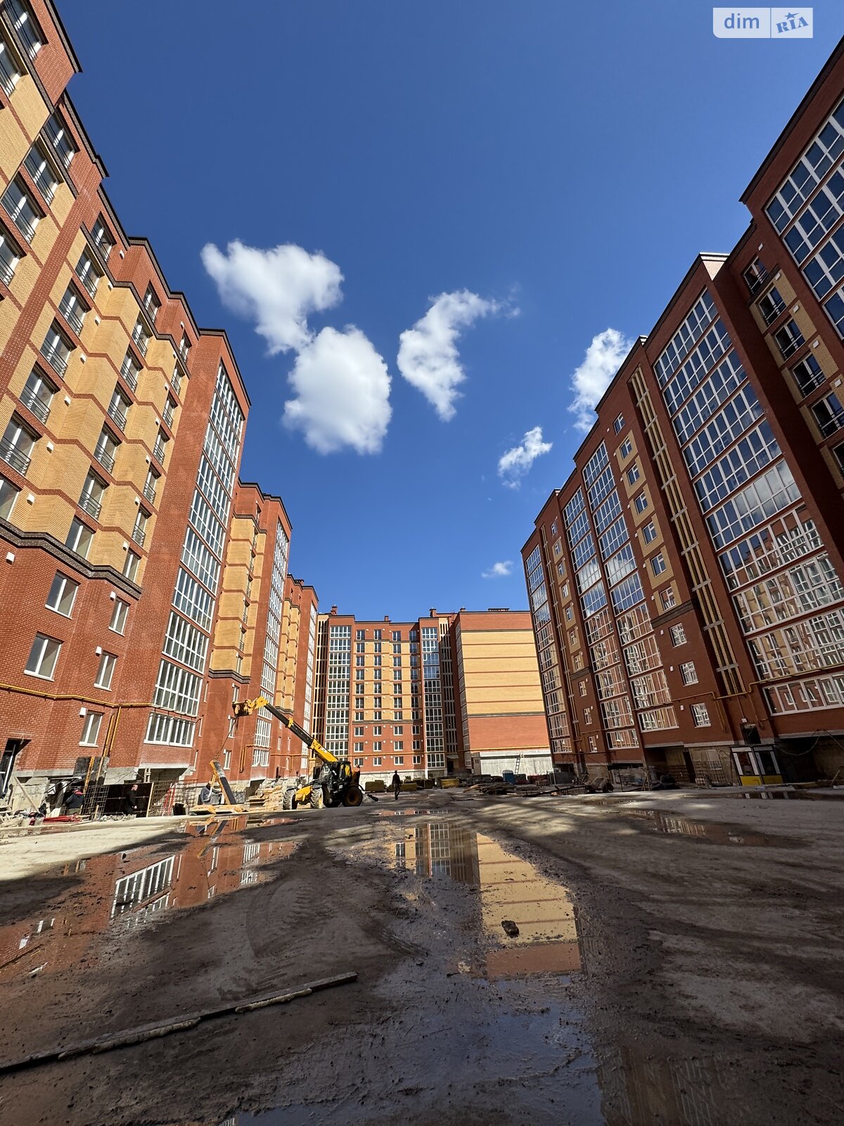 Продажа трехкомнатной квартиры в Тернополе, на ул. Троллейбусная, район Дружба фото 1 Продажа трехкомнатной квартиры в Тернополе, на ул. Троллейбусная, район Дружба фото 1