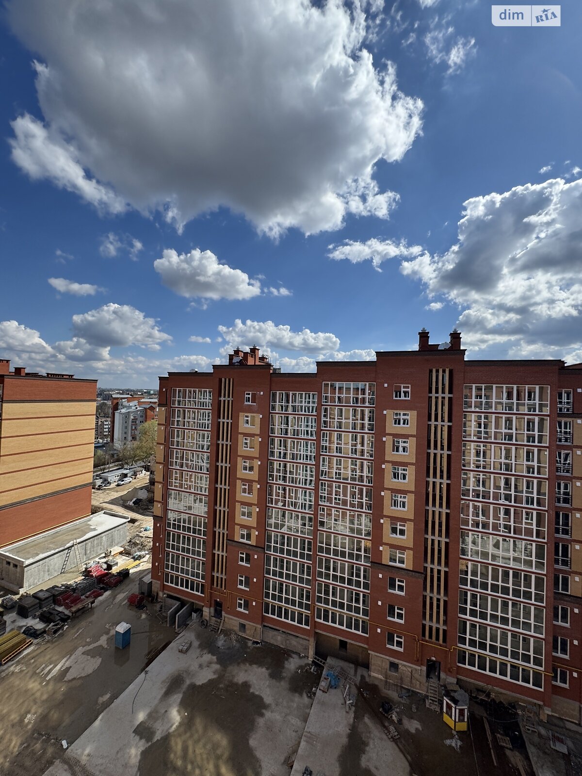 Продажа трехкомнатной квартиры в Тернополе, на ул. Троллейбусная, район Дружба фото 1