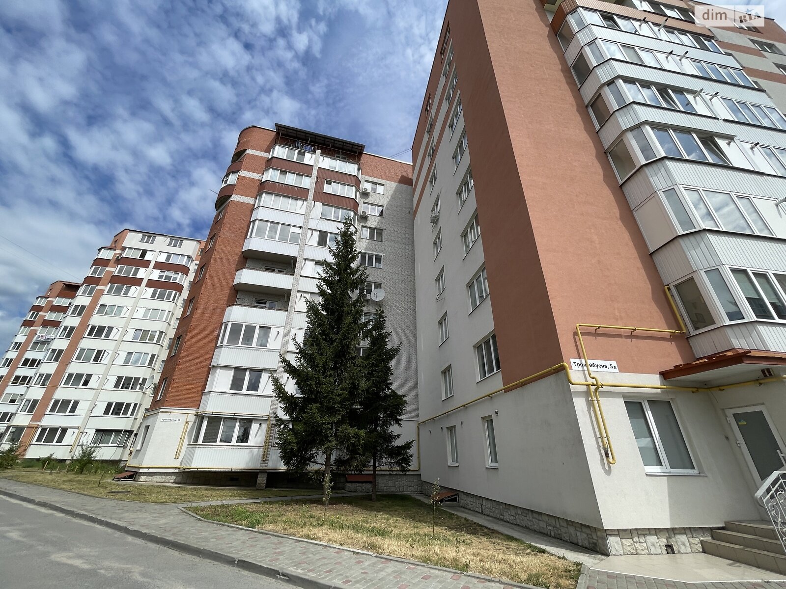 Продаж однокімнатної квартири в Тернополі, на вул. Тролейбусна 5В, район Дружба фото 1 Продаж однокімнатної квартири в Тернополі, на вул. Тролейбусна 5В, район Дружба фото 1