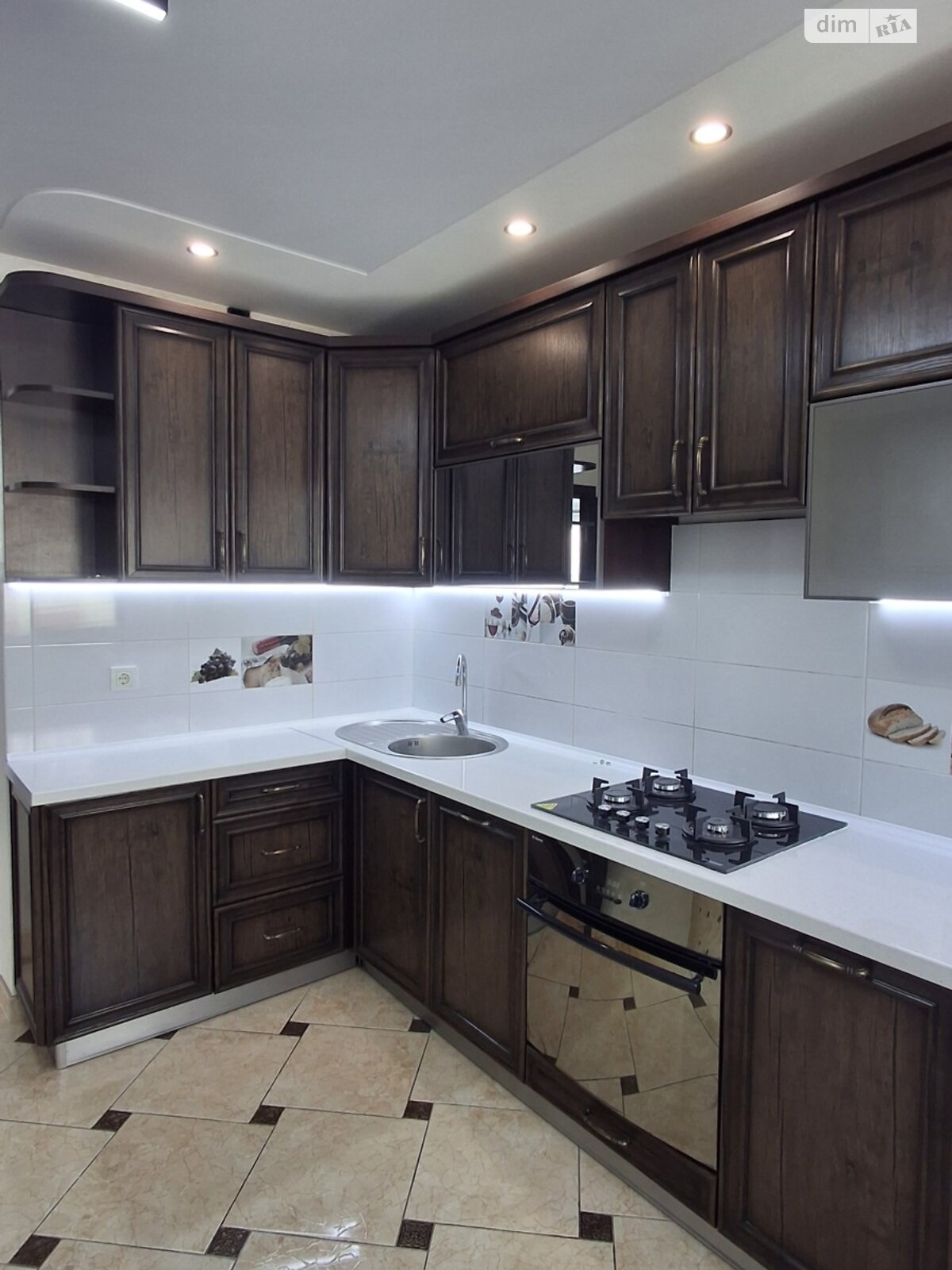 Продажа трехкомнатной квартиры в Тернополе, на ул. Троллейбусная, район Дружба фото 1