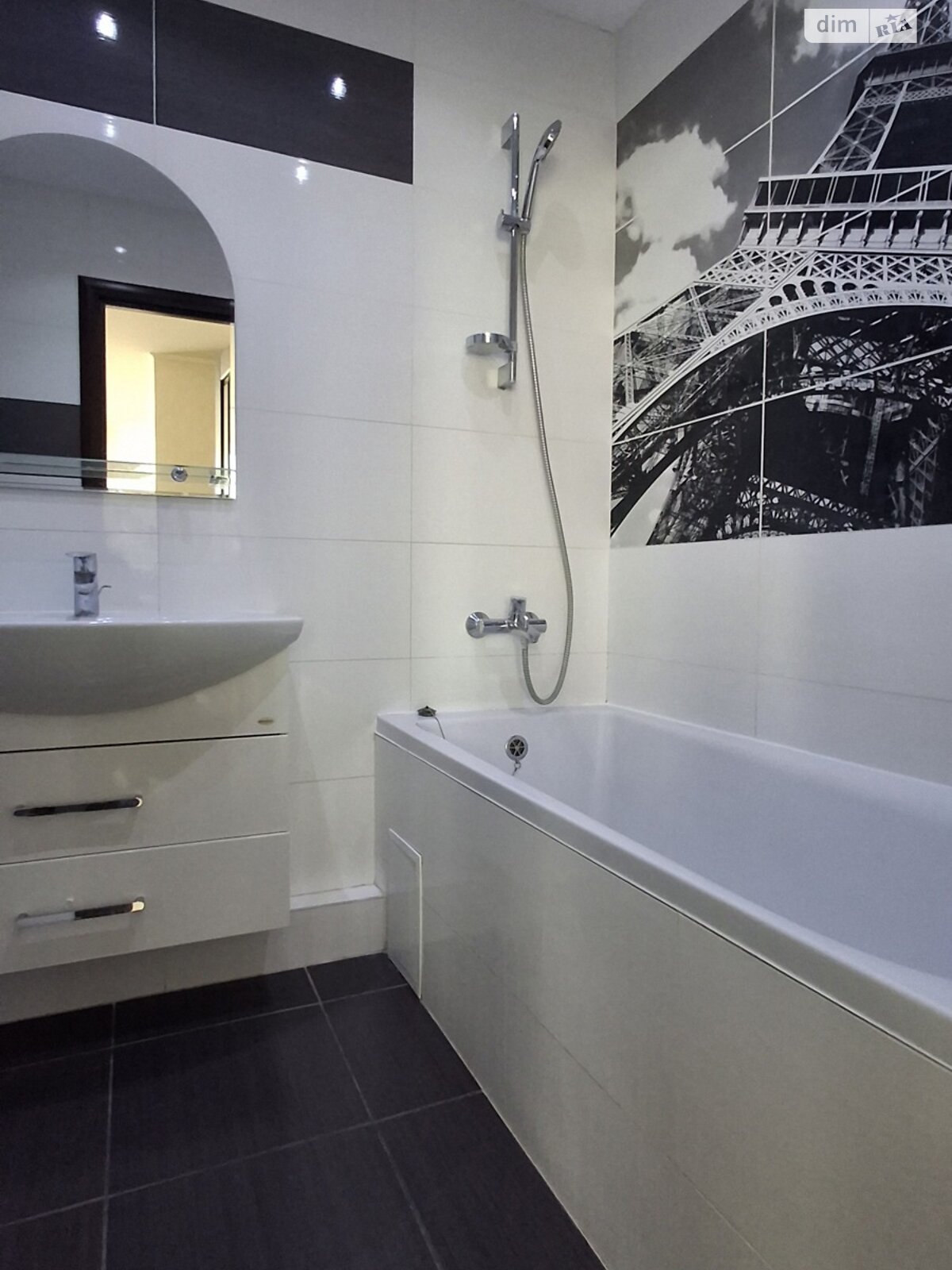 Продажа трехкомнатной квартиры в Тернополе, на ул. Троллейбусная, район Дружба фото 1