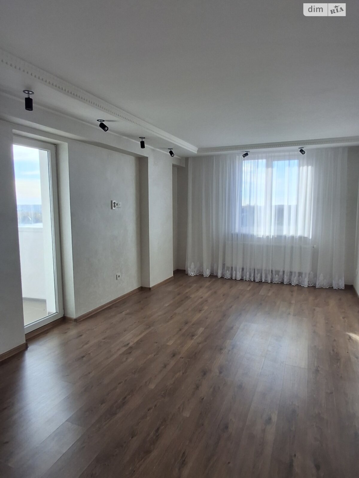 Продажа трехкомнатной квартиры в Тернополе, на ул. Троллейбусная, район Дружба фото 1