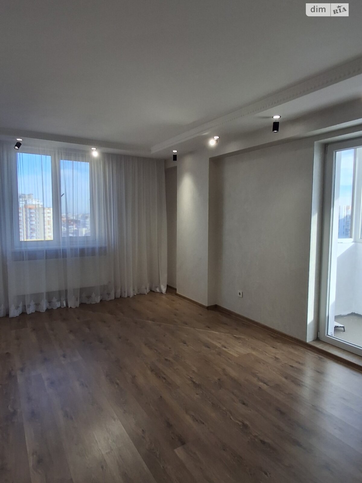 Продажа трехкомнатной квартиры в Тернополе, на ул. Троллейбусная, район Дружба фото 1