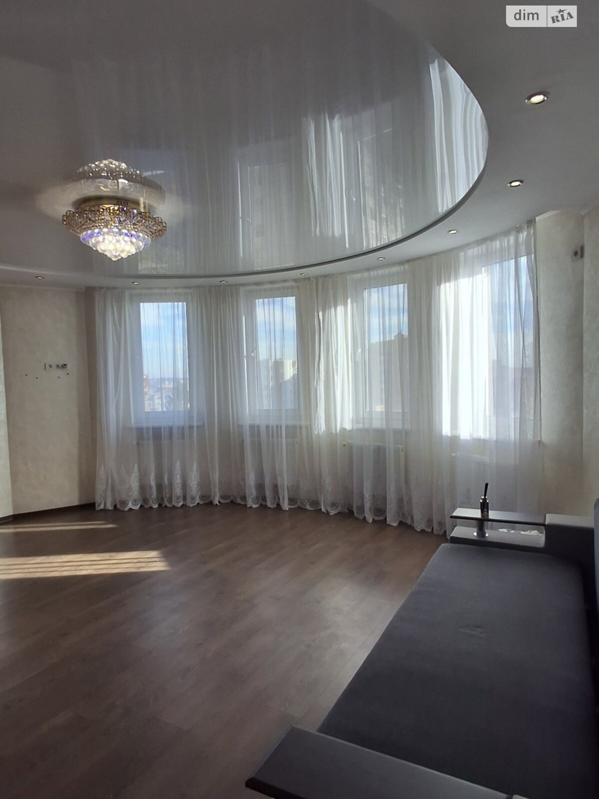 Продажа трехкомнатной квартиры в Тернополе, на ул. Троллейбусная, район Дружба фото 1