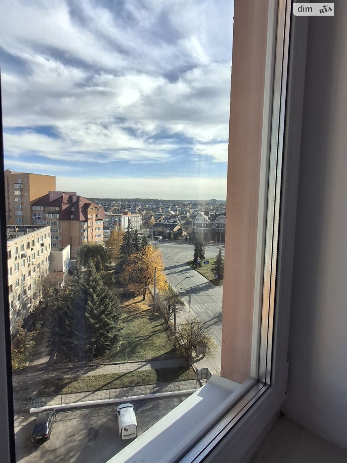 Продажа трехкомнатной квартиры в Тернополе, на ул. Троллейбусная, район Дружба фото 1