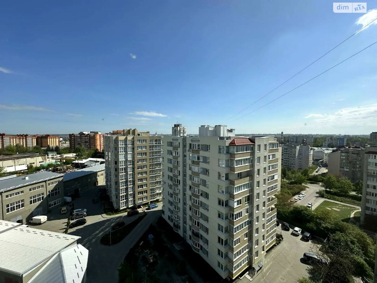 Продажа трехкомнатной квартиры в Тернополе, на ул. Троллейбусная 13, район Дружба фото 1