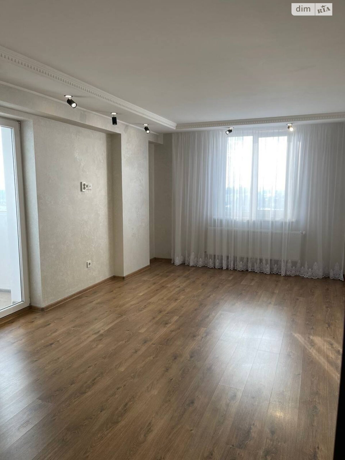 Продажа трехкомнатной квартиры в Тернополе, на ул. Троллейбусная 9Б, район Дружба фото 1