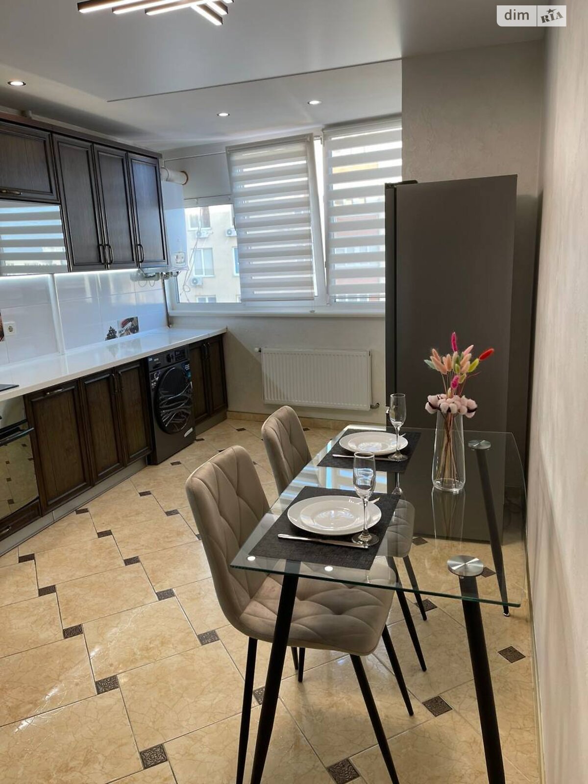 Продажа трехкомнатной квартиры в Тернополе, на ул. Троллейбусная 9Б, район Дружба фото 1