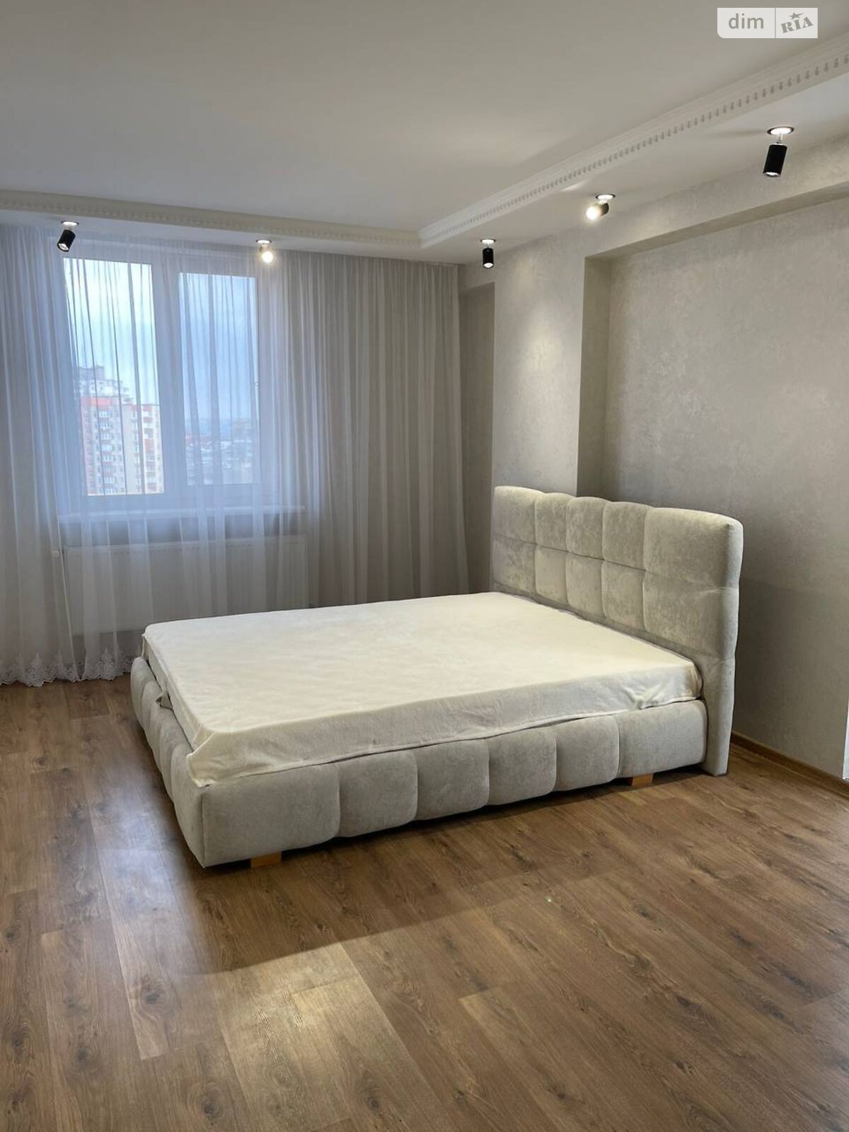 Продажа трехкомнатной квартиры в Тернополе, на ул. Троллейбусная 9Б, район Дружба фото 1