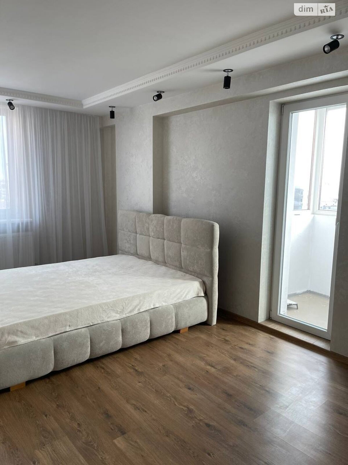 Продажа трехкомнатной квартиры в Тернополе, на ул. Троллейбусная 9Б, район Дружба фото 1