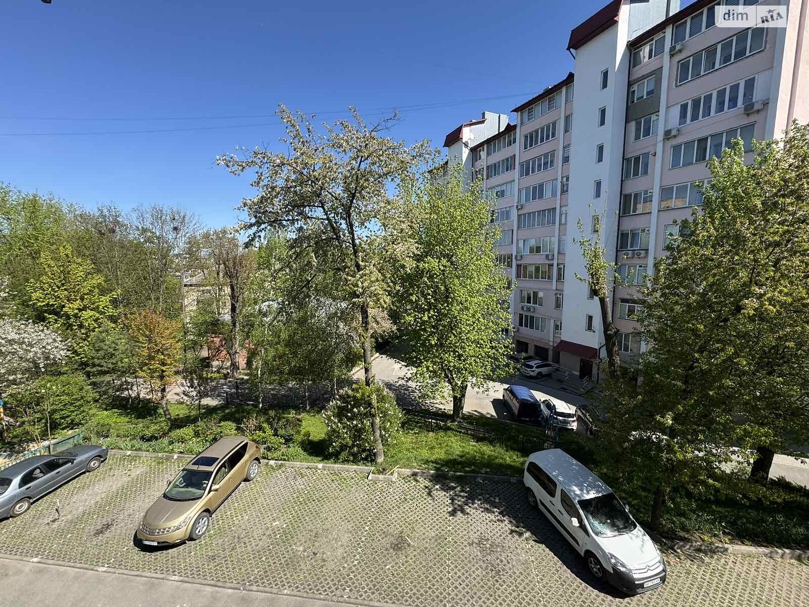 Продажа трехкомнатной квартиры в Тернополе, на ул. Винниченко Владимира, район Дружба фото 1 Продажа трехкомнатной квартиры в Тернополе, на ул. Винниченко Владимира, район Дружба фото 1