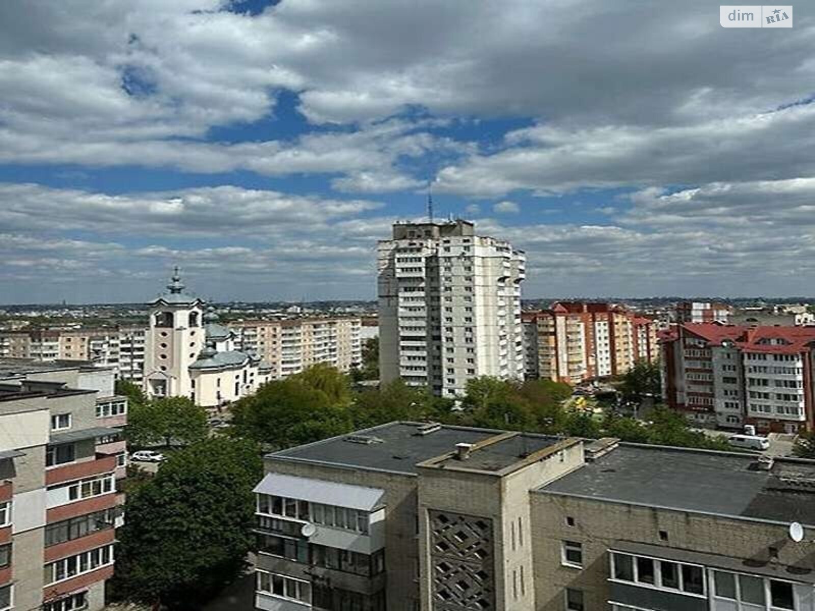 Продаж двокімнатної квартири в Тернополі, на вул. Володимира Лучаковського, район Дружба фото 1