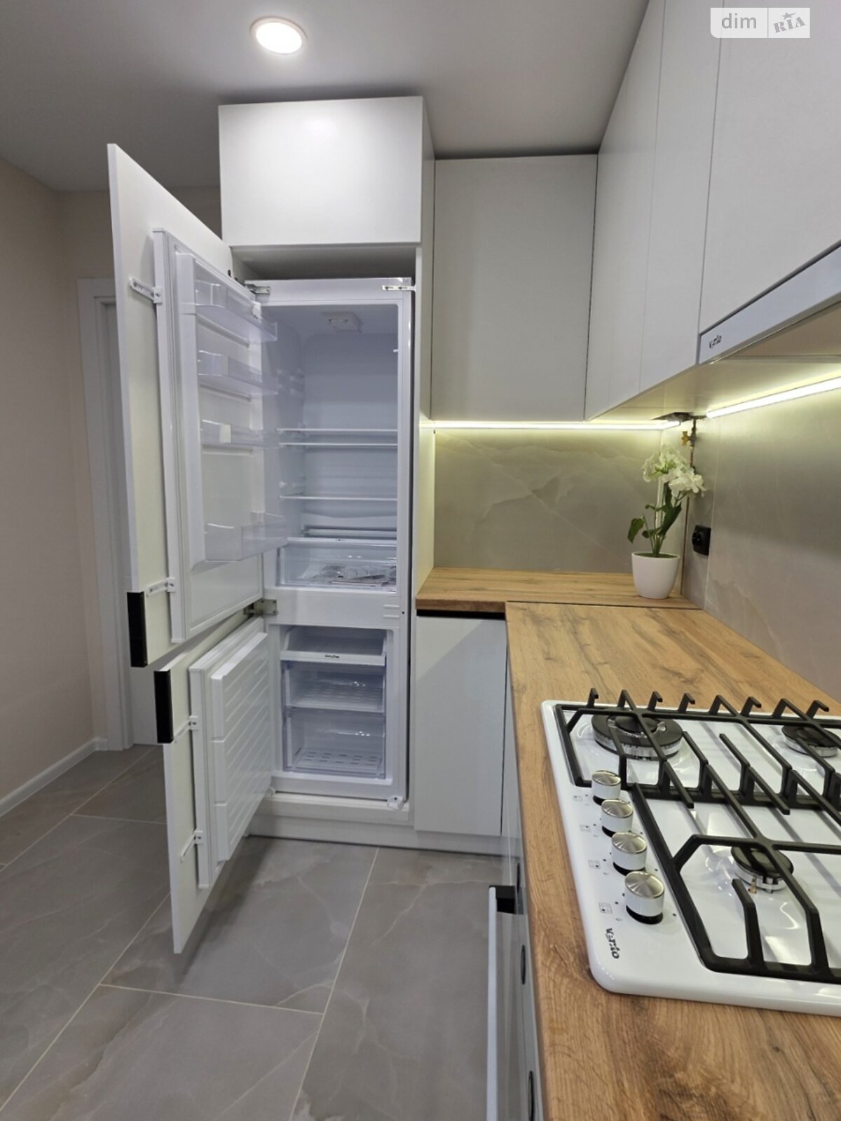 Продаж трикімнатної квартири в Тернополі, на вул. Володимира Лучаковського, район Дружба фото 1 Продаж трикімнатної квартири в Тернополі, на вул. Володимира Лучаковського, район Дружба фото 1