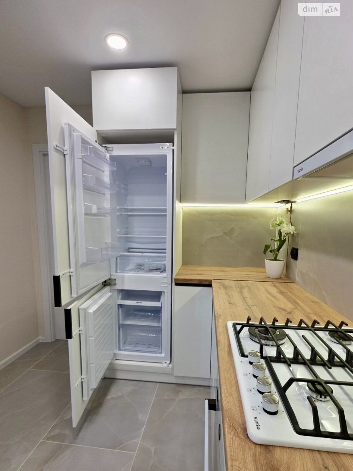Продажа трехкомнатной квартиры в Тернополе, на ул. Владимира Лучаковского, район Дружба фото 1 Продажа трехкомнатной квартиры в Тернополе, на ул. Владимира Лучаковского, район Дружба фото 1