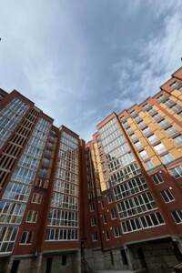 Продажа трехкомнатной квартиры в Тернополе, на ул. Владимира Лучаковского, район Дружба фото 2