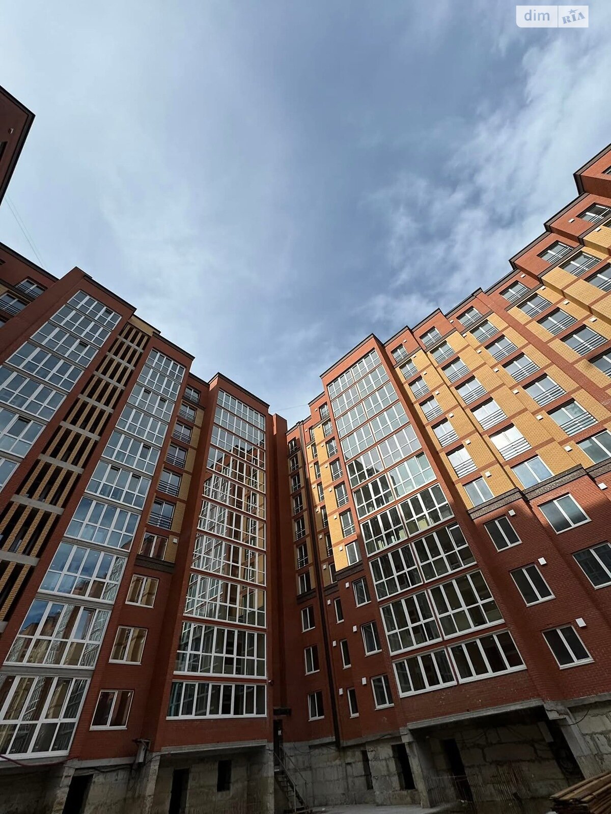 Продажа трехкомнатной квартиры в Тернополе, на ул. Владимира Лучаковского, район Дружба фото 1 Продажа трехкомнатной квартиры в Тернополе, на ул. Владимира Лучаковского, район Дружба фото 1