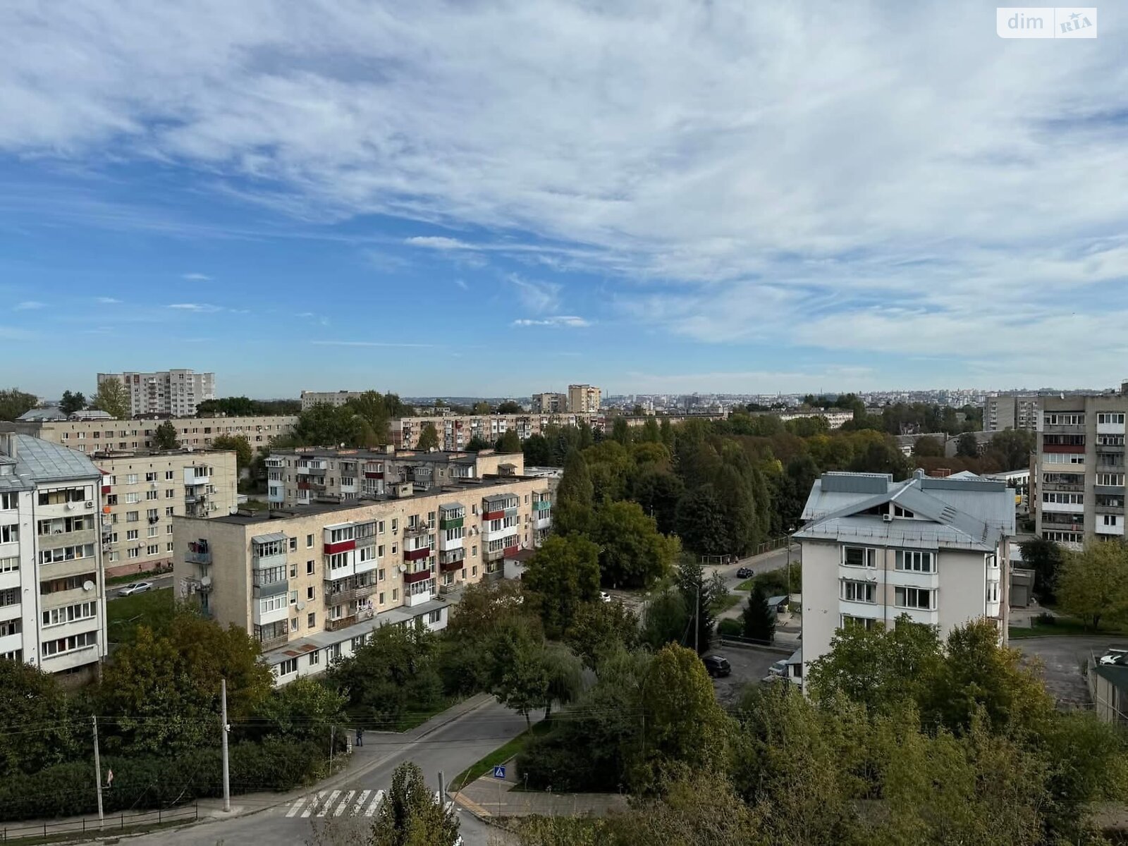 Продажа трехкомнатной квартиры в Тернополе, на ул. Владимира Лучаковского, район Дружба фото 1 Продажа трехкомнатной квартиры в Тернополе, на ул. Владимира Лучаковского, район Дружба фото 1