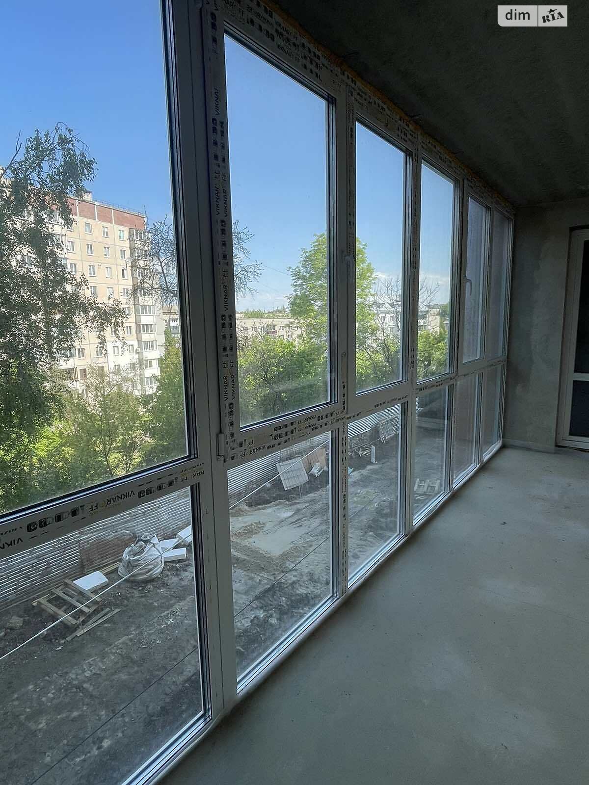 Продаж трикімнатної квартири в Тернополі, на вул. Володимира Лучаковського, район Дружба фото 1 Продаж трикімнатної квартири в Тернополі, на вул. Володимира Лучаковського, район Дружба фото 1
