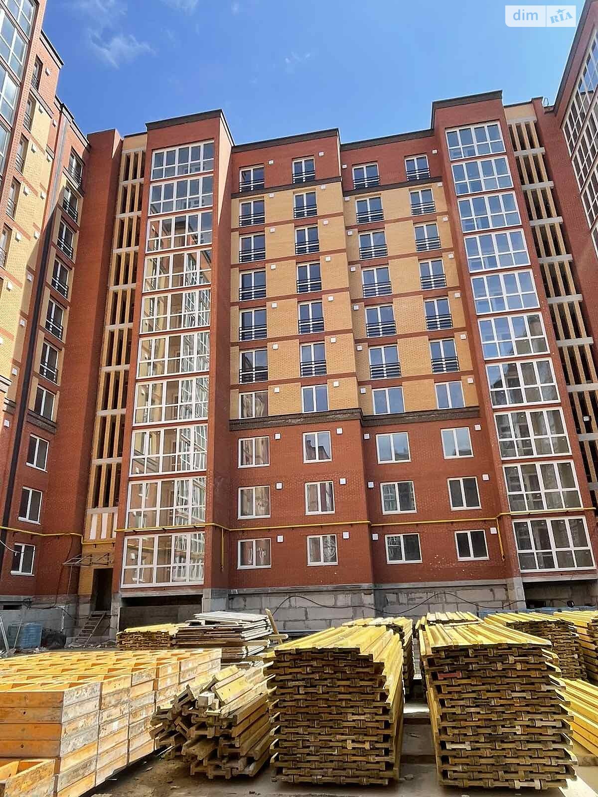 Продаж трикімнатної квартири в Тернополі, на вул. Володимира Лучаковського, район Дружба фото 1 Продаж трикімнатної квартири в Тернополі, на вул. Володимира Лучаковського, район Дружба фото 1