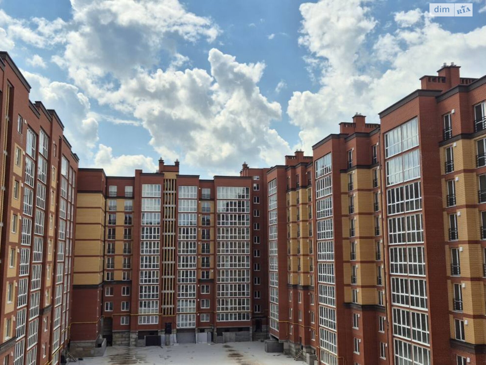Продажа двухкомнатной квартиры в Тернополе, на ул. Владимира Лучаковского, район Дружба фото 1 Продажа двухкомнатной квартиры в Тернополе, на ул. Владимира Лучаковского, район Дружба фото 1