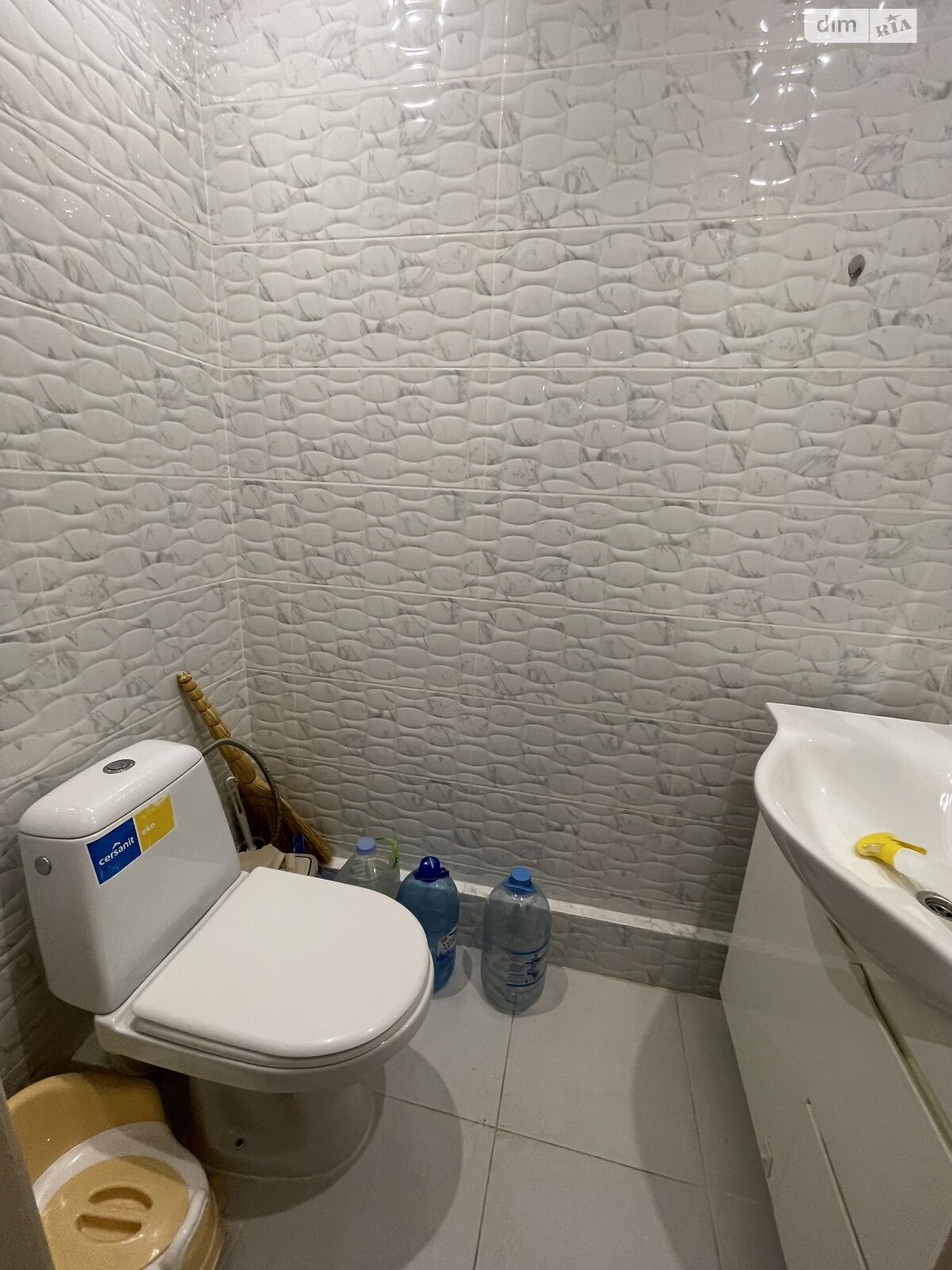 Продаж двокімнатної квартири в Тернополі, на вул. Володимира Лучаковського, район Дружба фото 1 Продаж двокімнатної квартири в Тернополі, на вул. Володимира Лучаковського, район Дружба фото 1