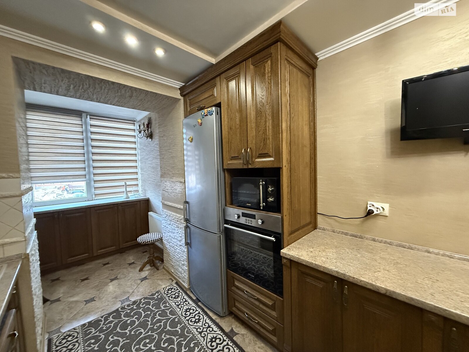 Продажа трехкомнатной квартиры в Тернополе, на ул. Владимира Лучаковского, район Дружба фото 1 Продажа трехкомнатной квартиры в Тернополе, на ул. Владимира Лучаковского, район Дружба фото 1