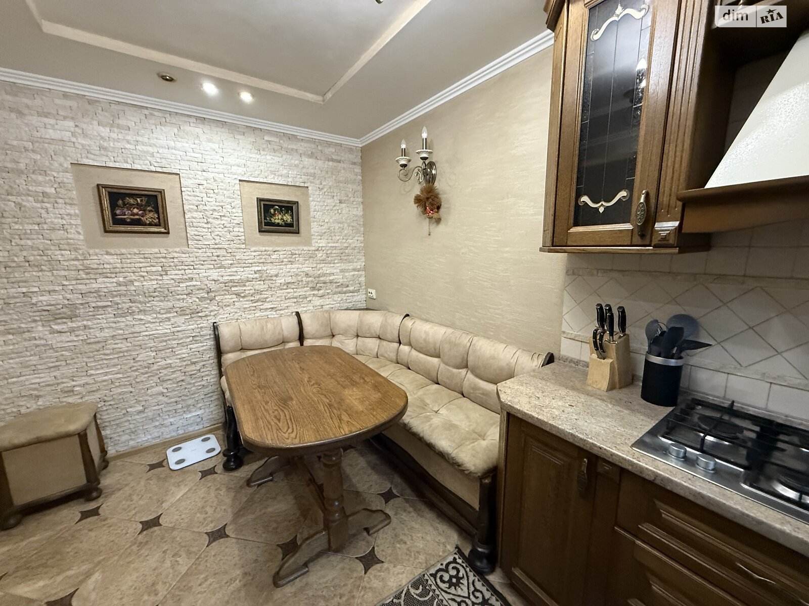 Продажа трехкомнатной квартиры в Тернополе, на ул. Владимира Лучаковского, район Дружба фото 1 Продажа трехкомнатной квартиры в Тернополе, на ул. Владимира Лучаковского, район Дружба фото 1