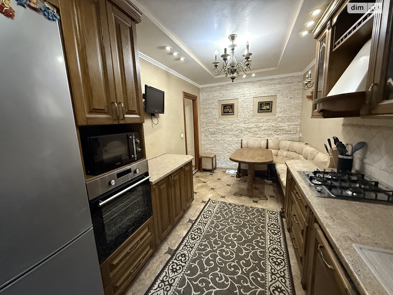 Продажа трехкомнатной квартиры в Тернополе, на ул. Владимира Лучаковского, район Дружба фото 1 Продажа трехкомнатной квартиры в Тернополе, на ул. Владимира Лучаковского, район Дружба фото 1