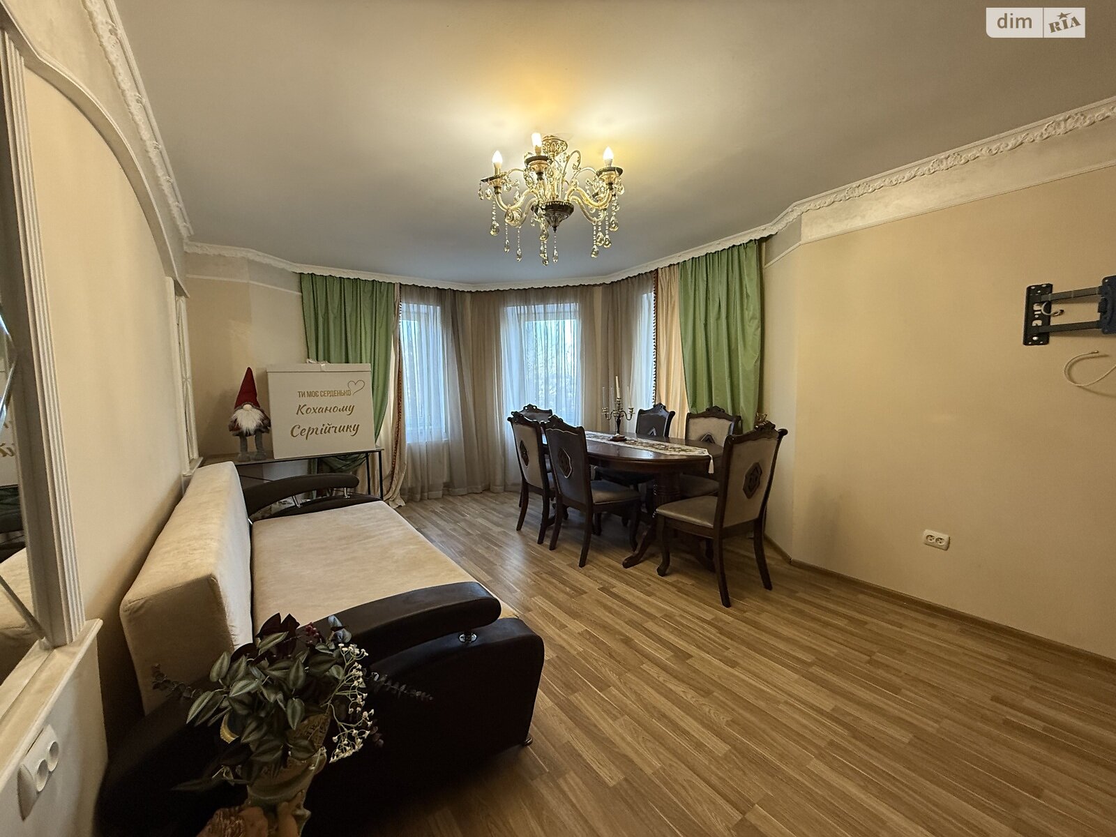 Продажа трехкомнатной квартиры в Тернополе, на ул. Владимира Лучаковского, район Дружба фото 1 Продажа трехкомнатной квартиры в Тернополе, на ул. Владимира Лучаковского, район Дружба фото 1