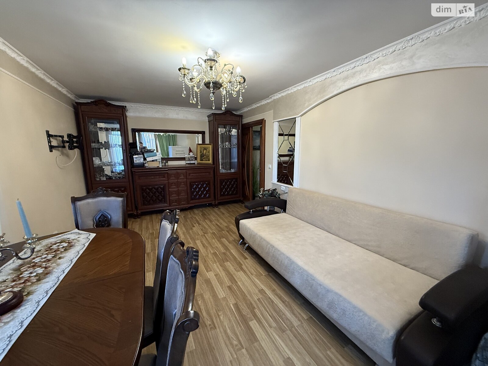 Продажа трехкомнатной квартиры в Тернополе, на ул. Владимира Лучаковского, район Дружба фото 1 Продажа трехкомнатной квартиры в Тернополе, на ул. Владимира Лучаковского, район Дружба фото 1