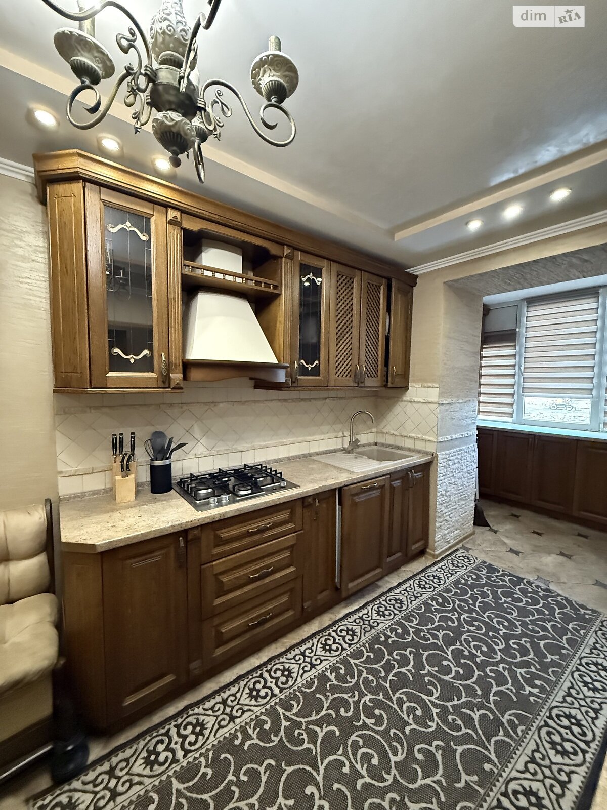 Продажа трехкомнатной квартиры в Тернополе, на ул. Владимира Лучаковского, район Дружба фото 1 Продажа трехкомнатной квартиры в Тернополе, на ул. Владимира Лучаковского, район Дружба фото 1