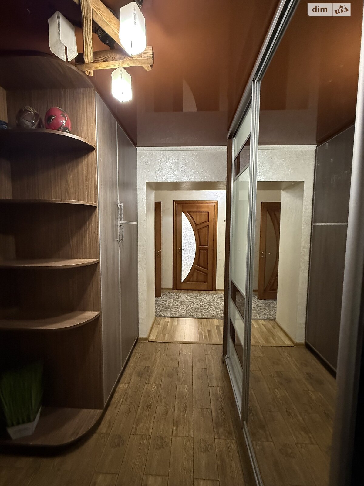 Продажа трехкомнатной квартиры в Тернополе, на ул. Владимира Лучаковского, район Дружба фото 1 Продажа трехкомнатной квартиры в Тернополе, на ул. Владимира Лучаковского, район Дружба фото 1