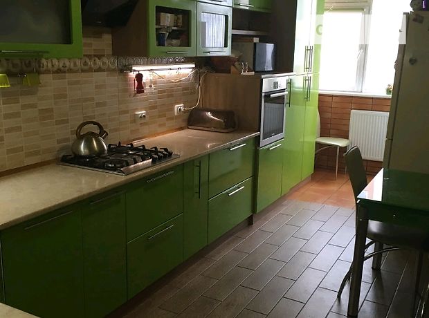 Продажа трехкомнатной квартиры в Тернополе, район Дружба фото 1 Продажа трехкомнатной квартиры в Тернополе, район Дружба фото 1
