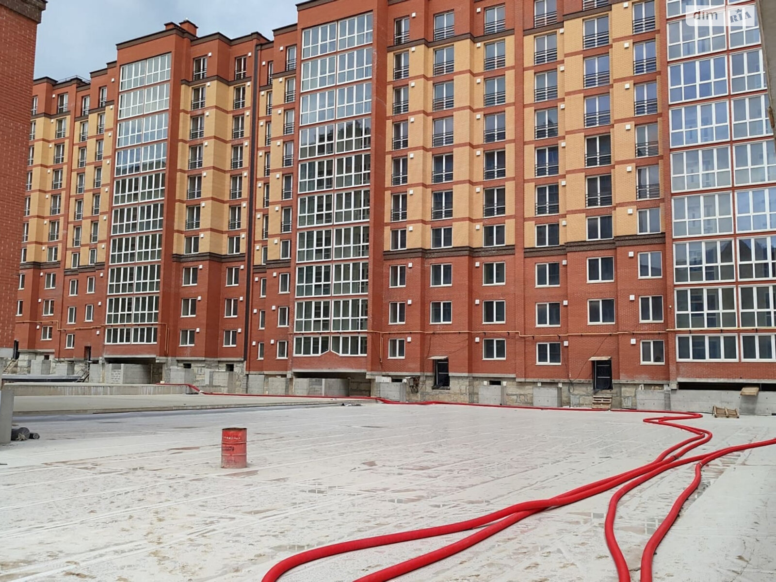 Продажа трехкомнатной квартиры в Тернополе, на ул. Троллейбусная 7А, район Дружба фото 1 Продажа трехкомнатной квартиры в Тернополе, на ул. Троллейбусная 7А, район Дружба фото 1